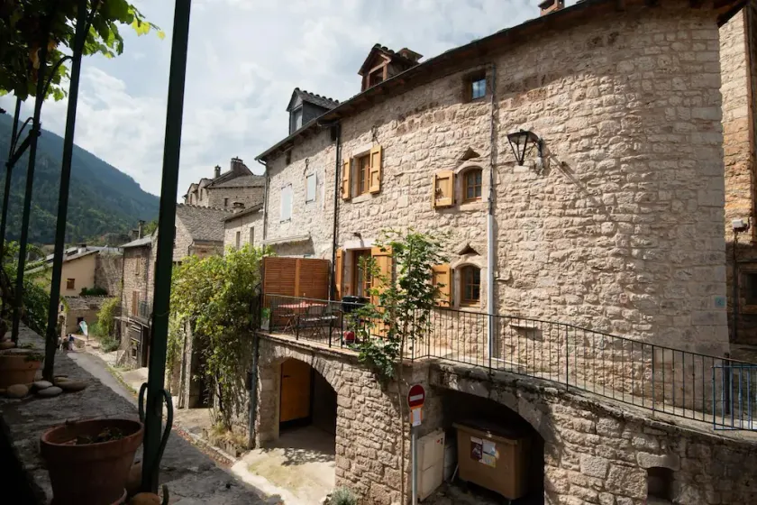 La proue du serre 4/5 personnes - Image 1