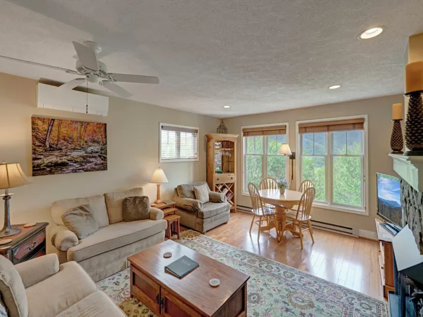 Hawks Peak South 221-Mtn Condo, Near High Country Attractions, ZipLining, Hiking - Image 1