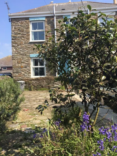 Fisherman's Cottage in the heart of Polruan - WITH WIFI & PARKING - Image 1