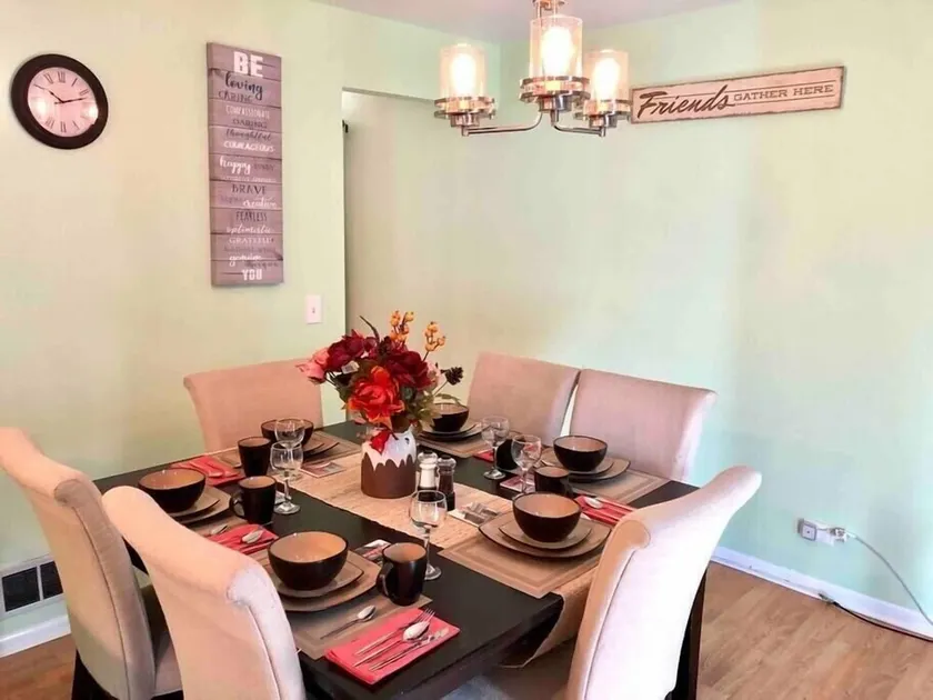 The Ultimate Escape. Unpack, Relax, Enjoy!Sleeps14 - Image 1
