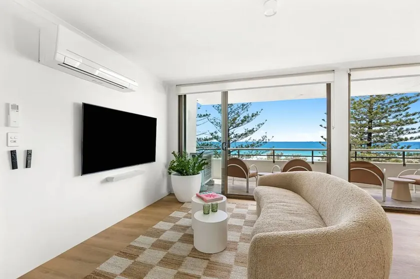 Beachfront living & ocean views - Image 1