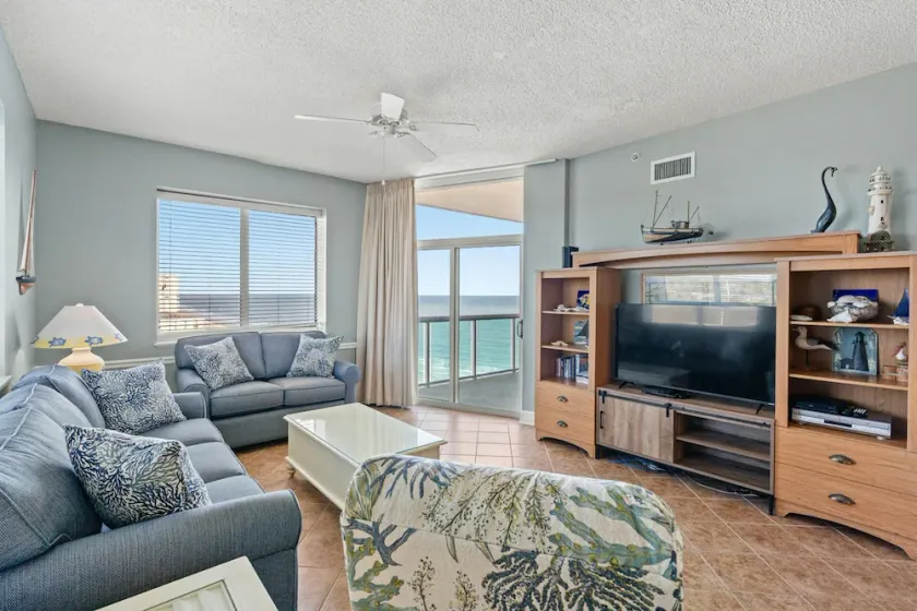 Amazing 2 sovrum Oceanview Penthouse, Crescent Keyes PH 11! - Image 1