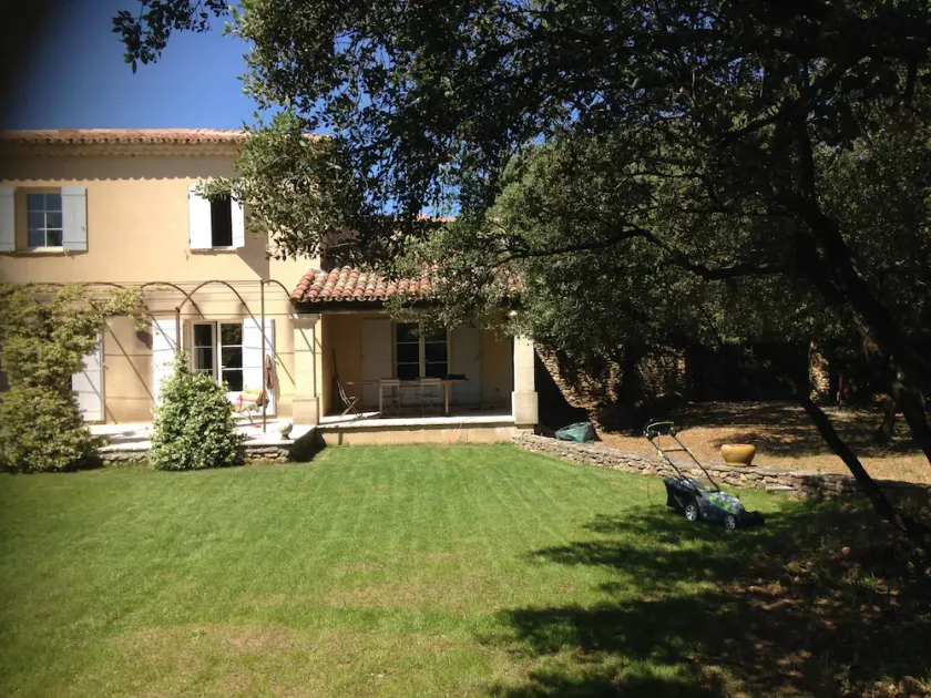 Maison Avec Piscine Dans un Village - Image 1