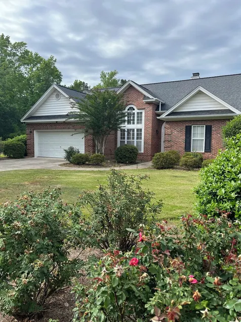 Residential neighborhood feel with Beach day vacation vibes. - Image 1