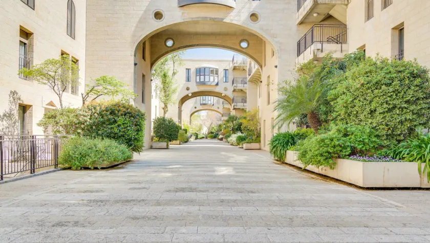 Mamilla Pool - David's Village - Jerusalem-Rent - Image 1