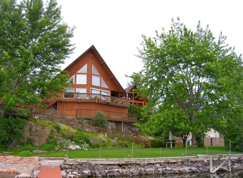 Premier Chalet Home på vackra Williams Lake - Image 1