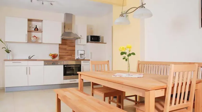 4-star vacation apartment (65sqm) in the courtyard with extra terrace - Image 1
