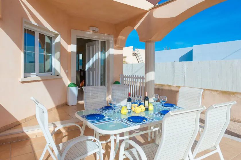 Chalet avec terrasse - Image 1