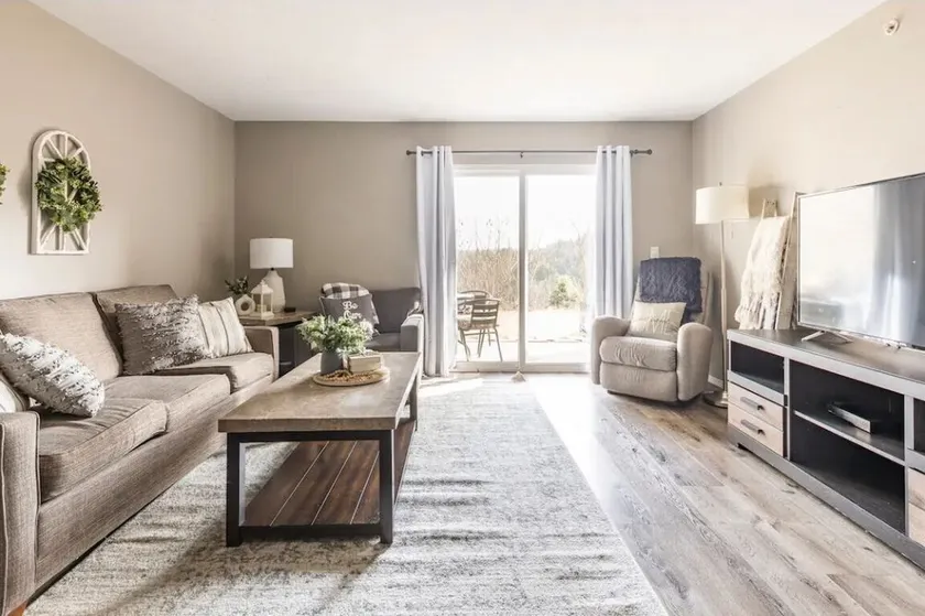 Beautiful Branson Condo in Perfect Location! *Recently Renovated  - Image 1