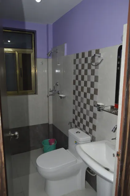 Serviced apartment & hotel - Image 1