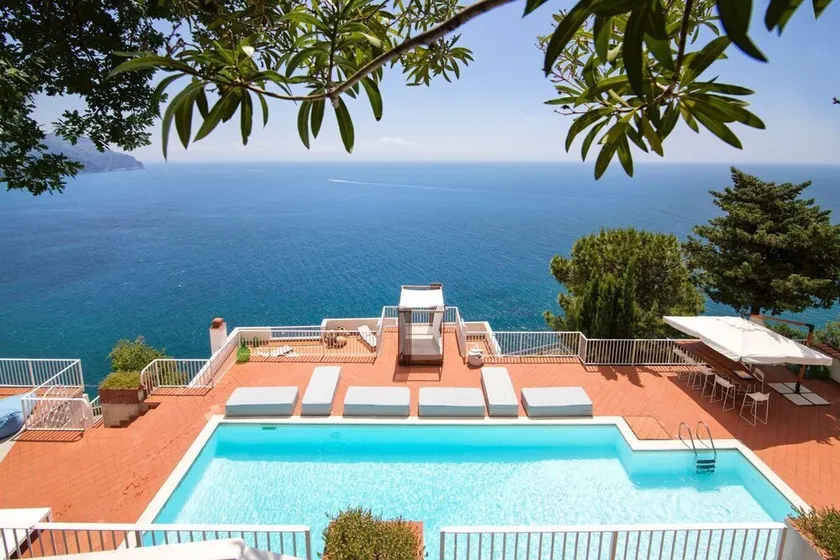 Villa Almeida - Four Bedroom Villa, Sleeps 8 - Image 1