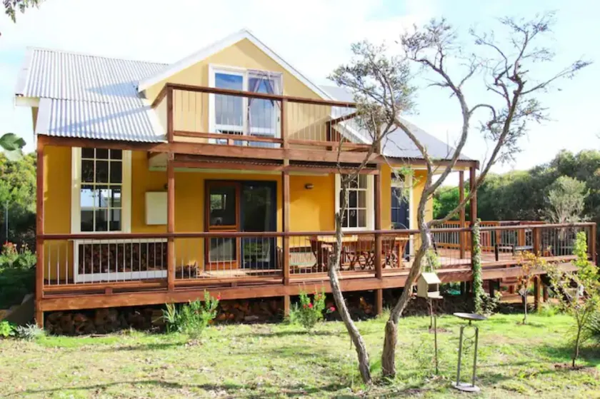 Ideally situated within a short drive to the 12 Apostles and Loch Ard Gorge - Image 1