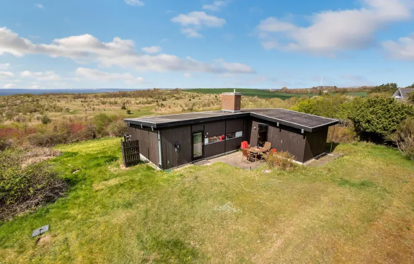 Increíble casa en Knebel con cocina. - Image 1