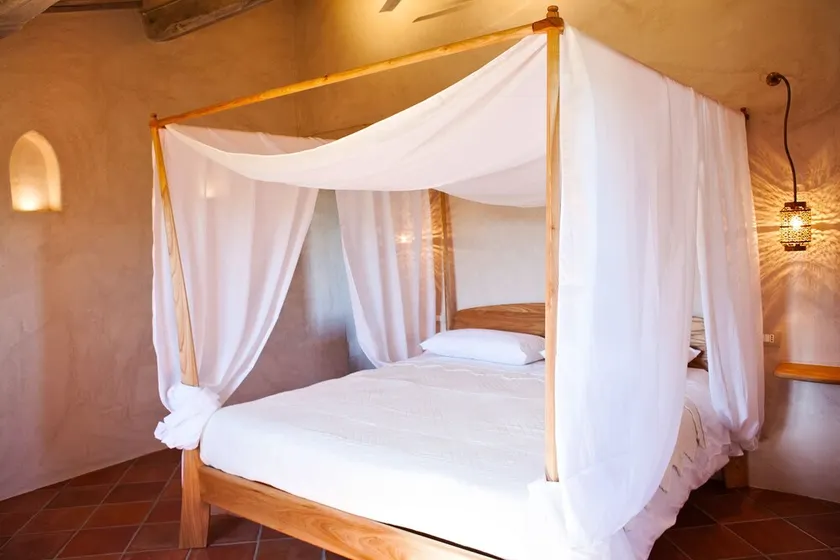 Suite room in farmhouse with swimming pool surrounded by nature - Image 1