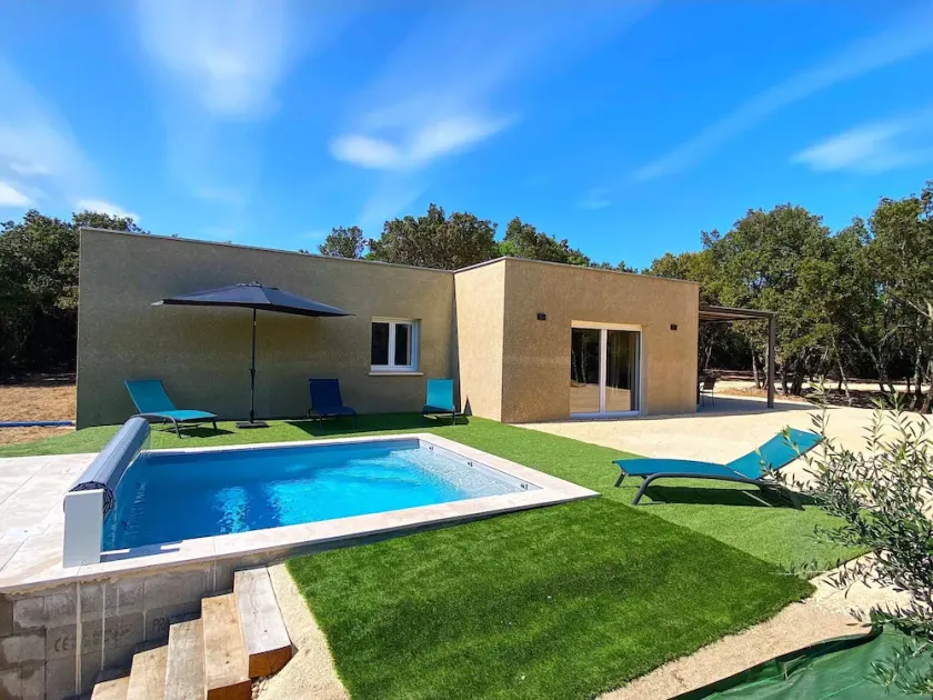 120m2 PMR-accessible air-conditioned villa with private heated pool and jacuzzi - Image 1