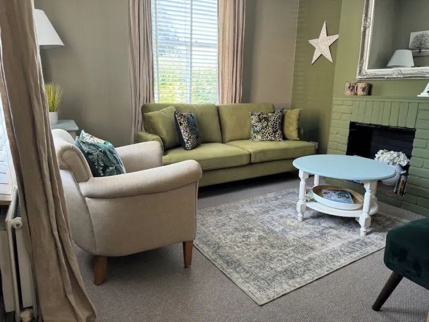 Charming Central City period home for 6. FREE CANCELLATIONS. - Image 1