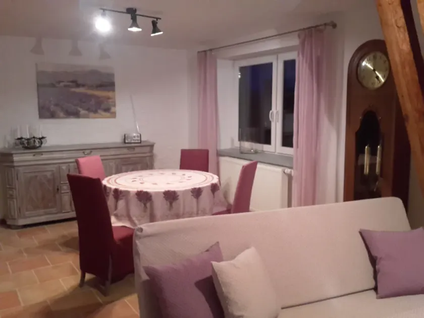 Lavendel lejlighed med balkon, 4 personer - Image 1