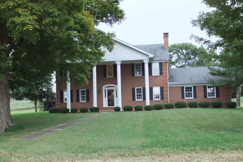 Country Farm Home, Travel the Bourbon Trail, &  Historic Site - Image 1