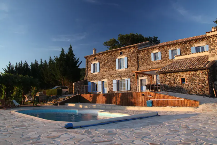 Prestigieux Mas Provençal 17e siècle, Vue Imprenable , Piscine, Sauna, Jacuzzi - Image 1