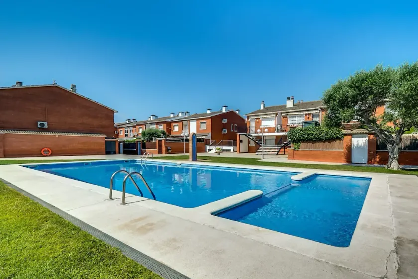 Vivalidays Casa Pinell - Image 1