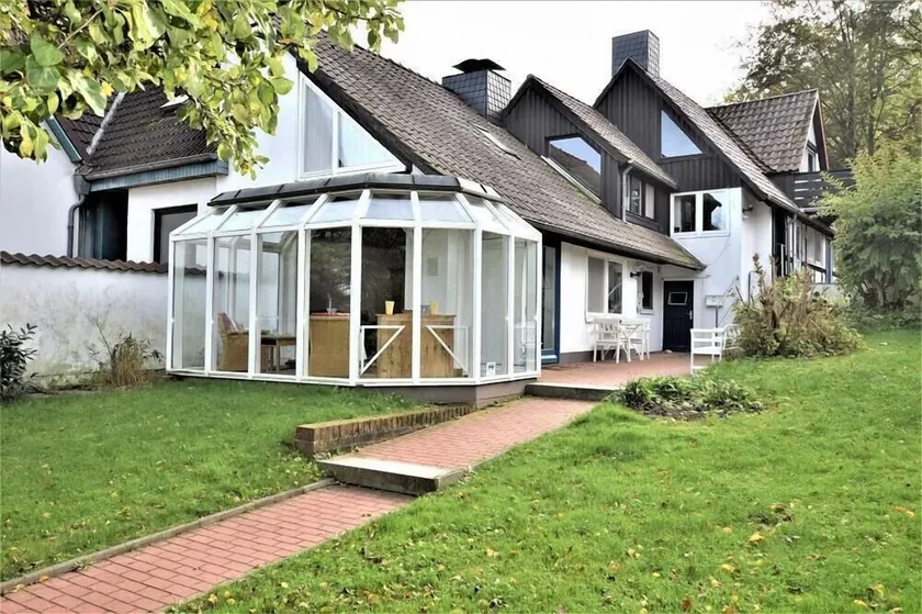 Pure romance: studio house with fireplace, conservatory & dream location, 2 bedrooms - Image 1