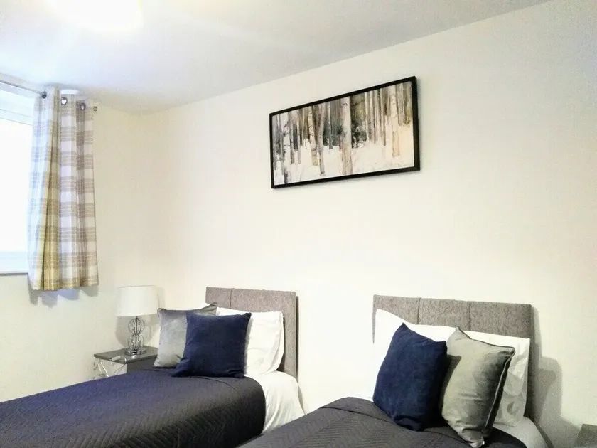 Sigma Central Flat 5 a short walk away from Ferry Terminal and local amenities.. - Image 1