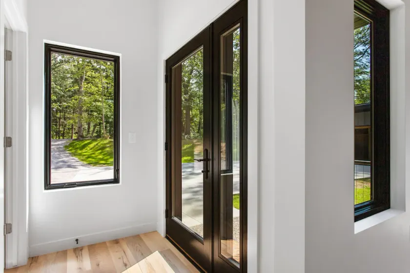 Serene Retreat Awaits: Welcome to Endless Views,Your Luxurious Contemporary Home - Image 1