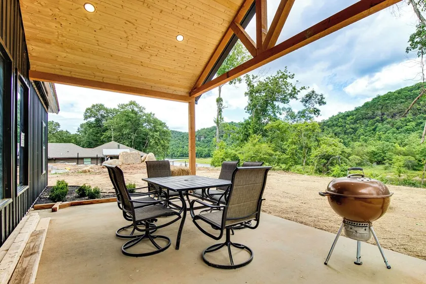 White River Retreat! Family Cabin - Image 1
