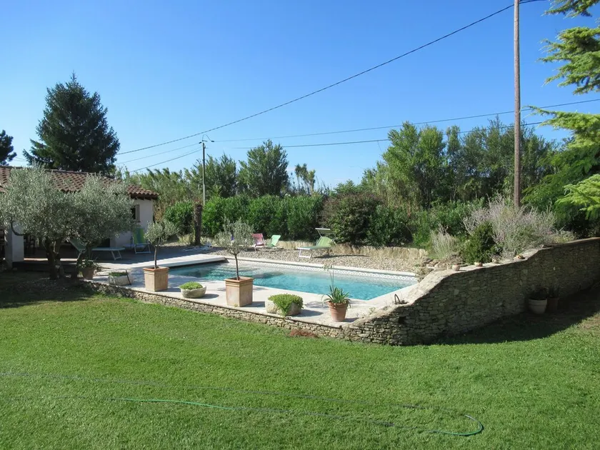 Detached Apartment with a Swimming Pool - Image 1