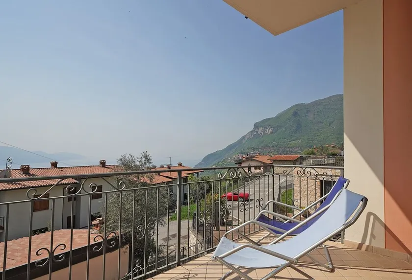 Luna: lake view apartment  with two bedrooms - Image 1