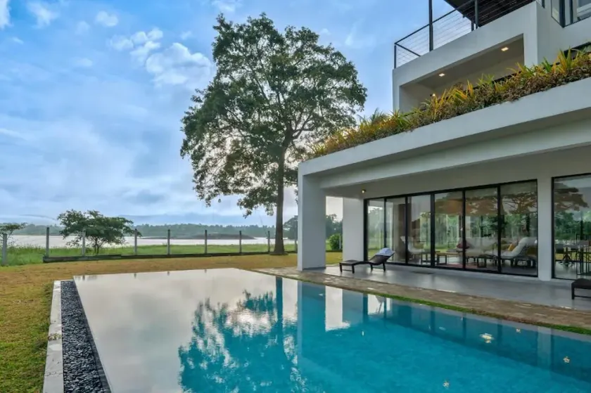 Lakeside Retreat Eco Luxury Villa - Image 1