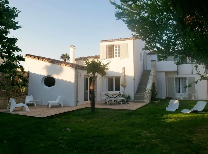 House with garden in the heart of a village, 5 minutes from the beach - Image 1