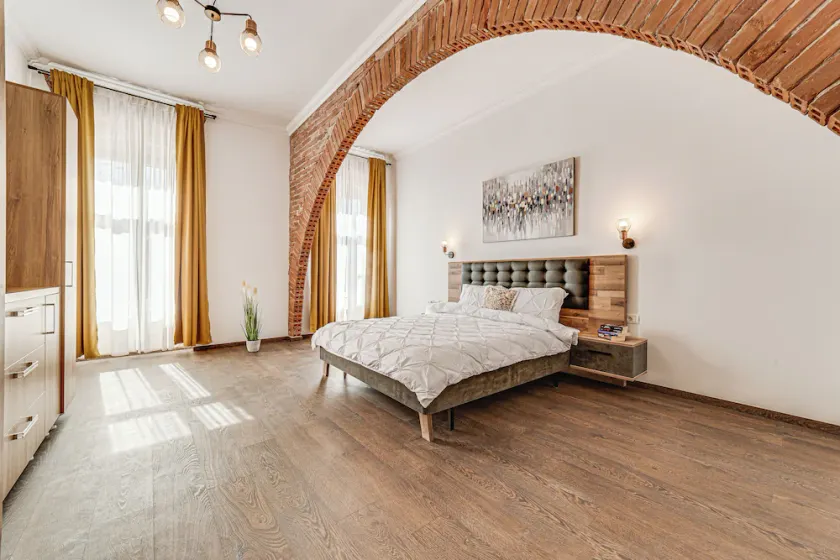 ARI Central Grand Apartment - Image 1