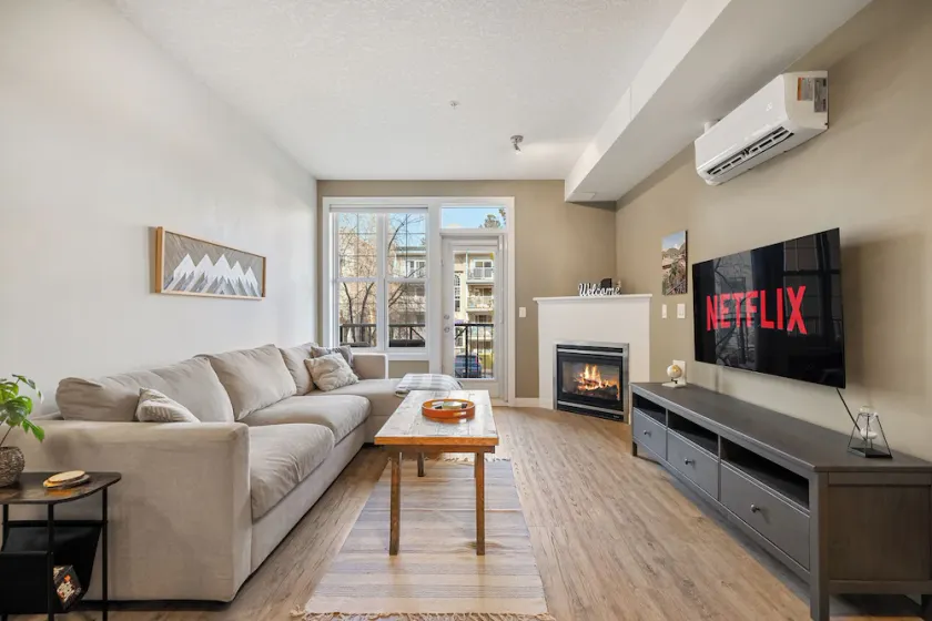„River Downtown Condo“, Kingsize-Bett, Klimaanlage, Tiefgarage, Saddledome & Stampede - Image 1