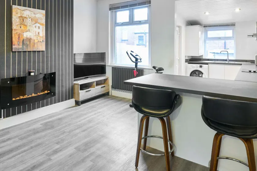 Host & Stay - Thurstane Street - Image 1
