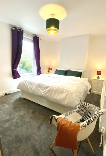 Medway Getaway - 3 Bed Home with Luxury Bathroom - Image 1