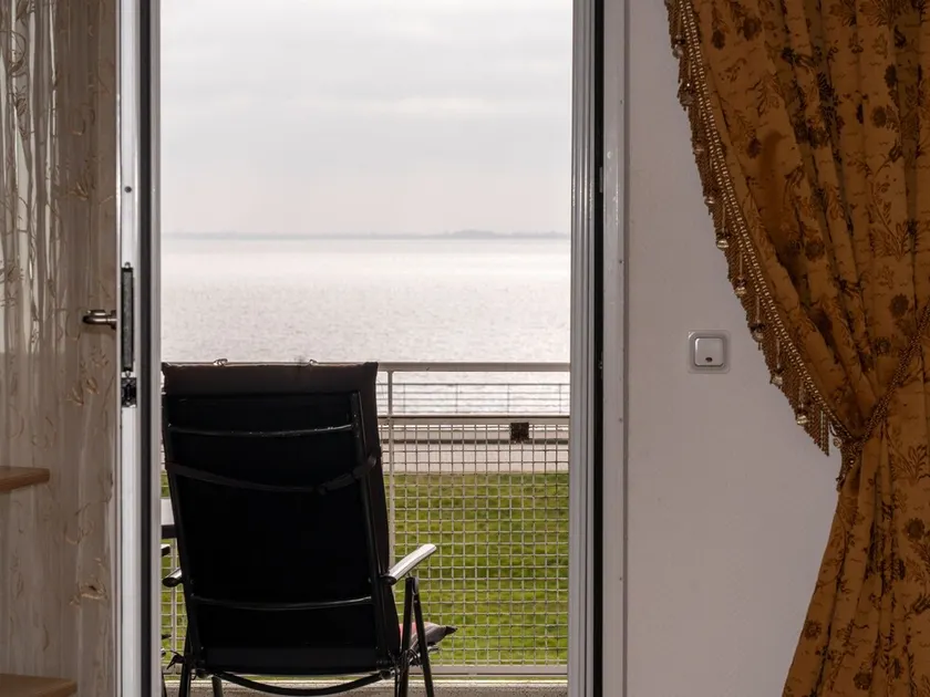 047_1 Jadebusen - Image 1