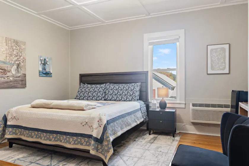 Boutique Inn, The Byrum Room 3B, Minutes from The Cherohala Skyway - Image 1