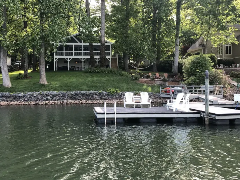 Charmig Lake Norman Home - Vacker tyst Cove \"Perfekt för familjens.\" - Image 1