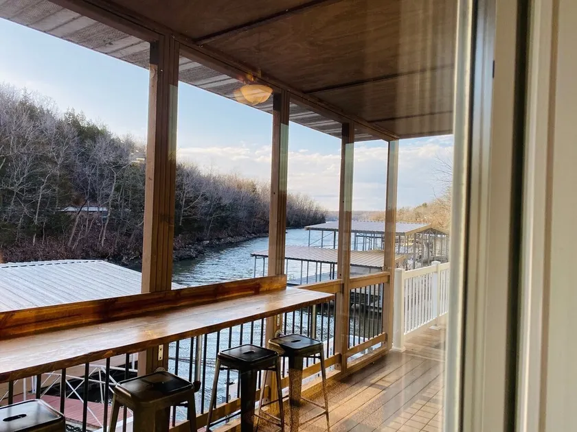 Lakefront by Margaritaville w/dock  4 Bed/4Bath,  4 Decks, 16ppl Sunset Paradise - Image 1
