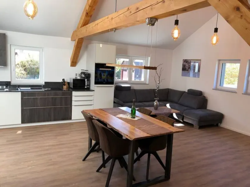 Moderne 3,5 værelses lejlighed tilgængelig - Image 1
