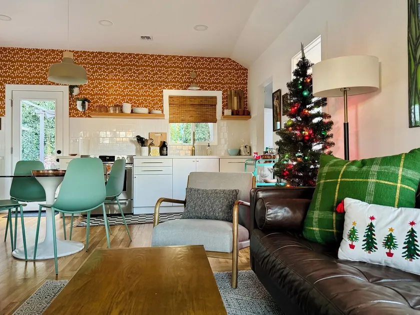 Renovierter Retro-Bungalow – die Innenstadt ist zu Fuß erreichbar! - Image 1