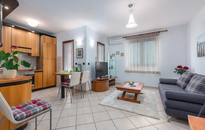 Sea View Apartment - Roberto - Image 1
