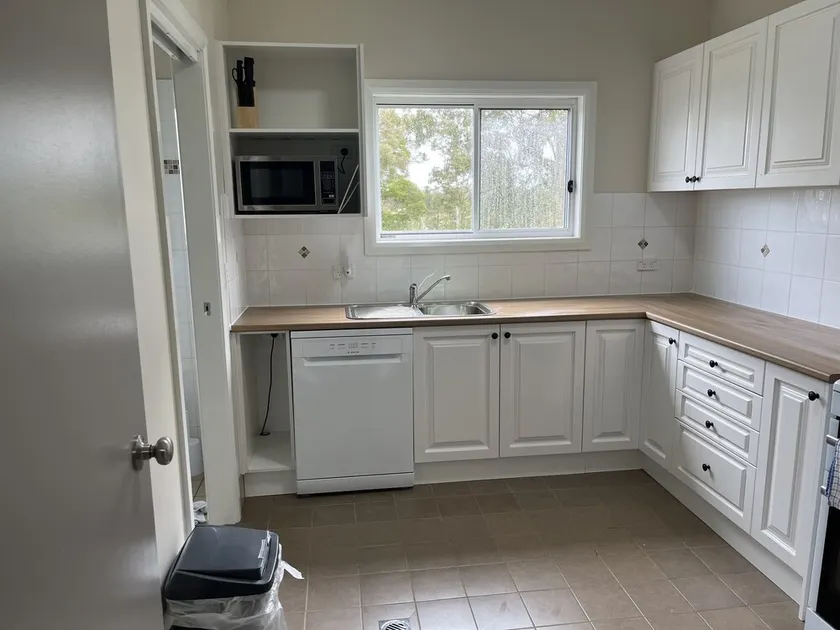 Hillcrest Farm Stay affordable 2 bedroom apartment - Image 1