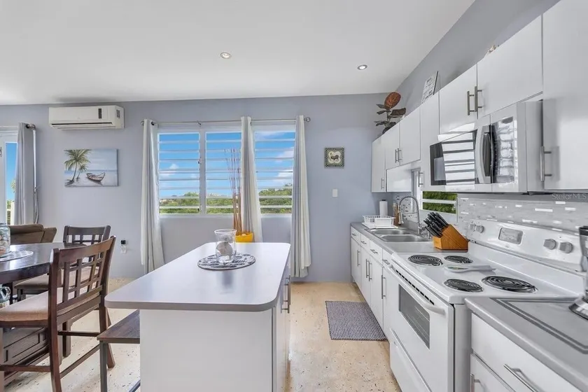 Soak up breathtaking sunsets from any of our three private balconies! - Image 1