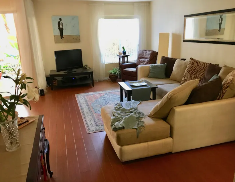 Resort living at The Plaza Condominium Association!  30 day minimum - Image 1