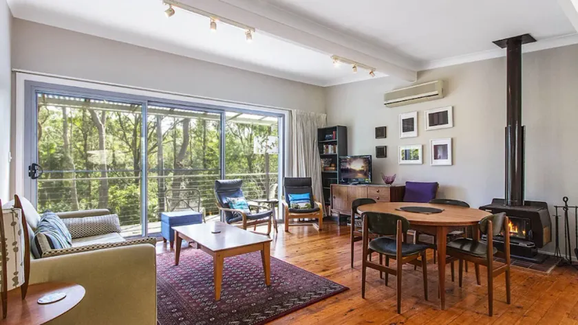 Hillside Hideaway - Wifi & Pet Friendly - Image 1