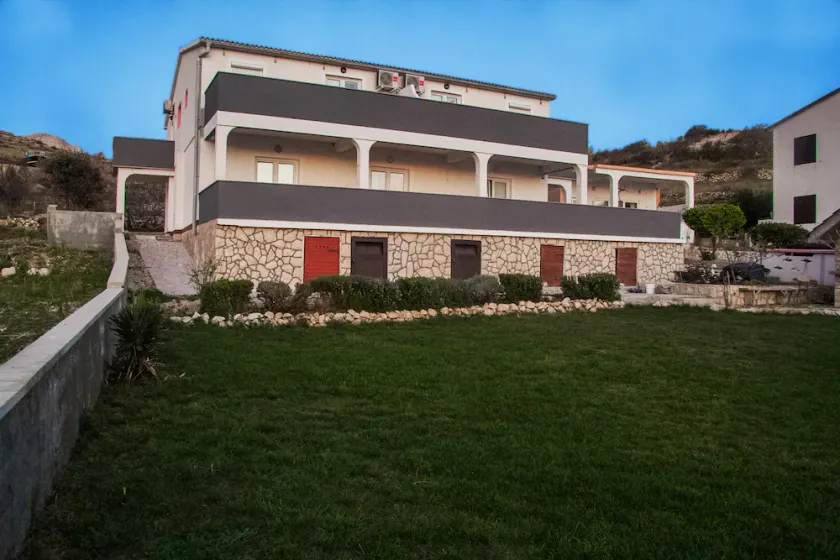 Apartmani Dalmatinka - Image 1
