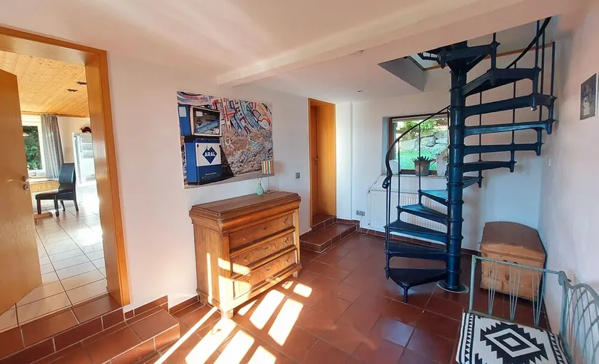 Kleines Haus mitten in der Natur mit eigener Terrasse und Sonnenbalkon - Image 1