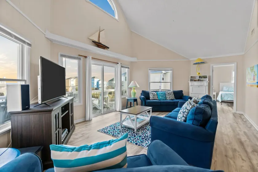Semi Oceanfront, Beach Access, Private Pool, Hot Tub, & Dog Friendly - Image 1